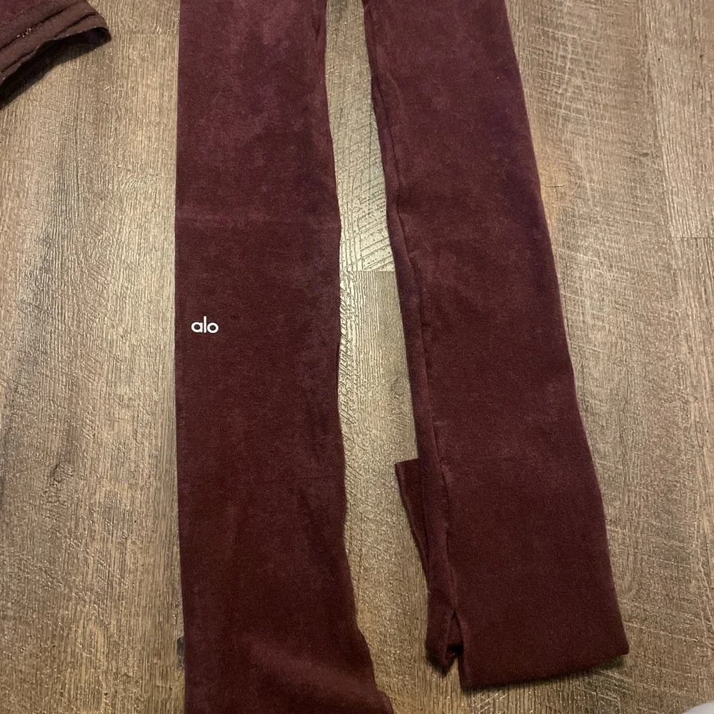 ALO Yoga seamless luxe terry set - Picture 5 of 6